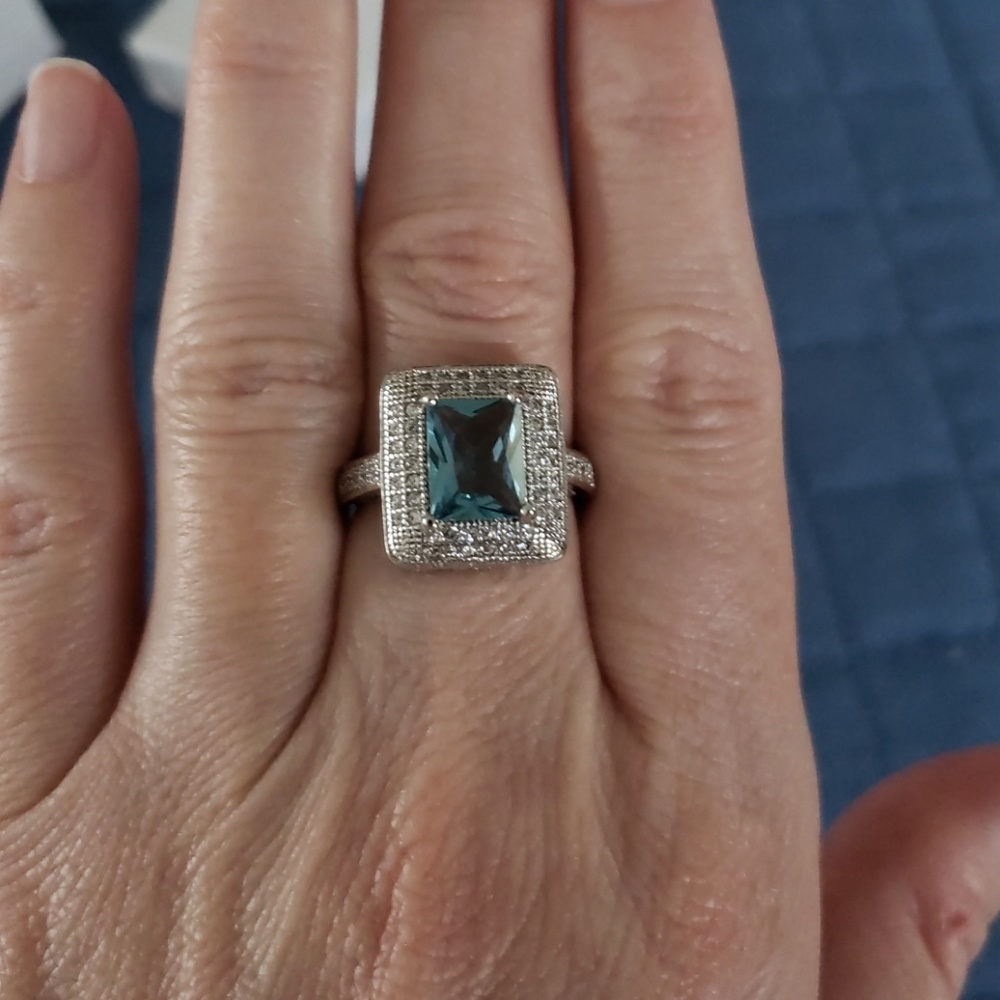 TOPAZ RING - Picture 8 of 8